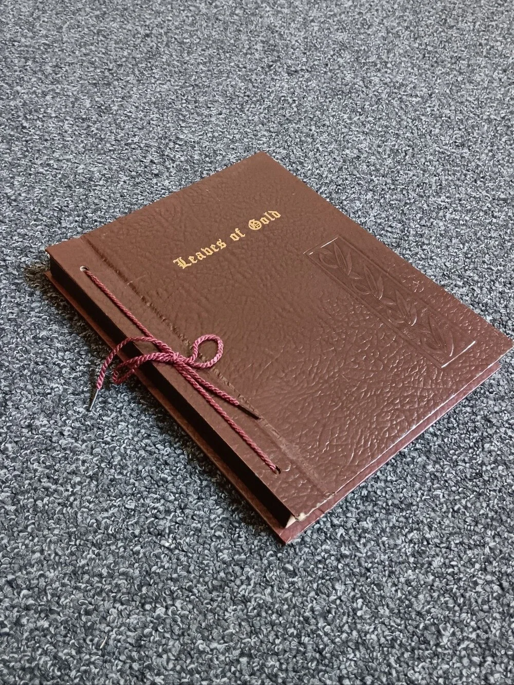 1948 Leaves of Gold, Brown Anthology Of Prayers Verse & Prose Spiritual Guidance